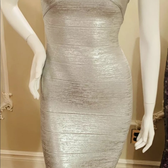 HERVE LEGER DRESS, FOIL SIZE S RETAIL1,290.00 - Picture 12 of 14